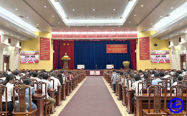 Hội nghị tập huấn toàn quốc về tổ chức và hoạt động của tổ chức Đảng, chính quyền, Mặt trận Tổ quốc, các đoàn thể chính trị ở cấp xã (mới)