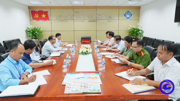 Công an tỉnh đánh giá tiến độ thực hiện các "Mô hình điểm" Đề án 06 tại Sở Giáo dục và Đào tạo và Sở Tư pháp